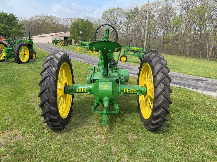 john-deere-b-image-4