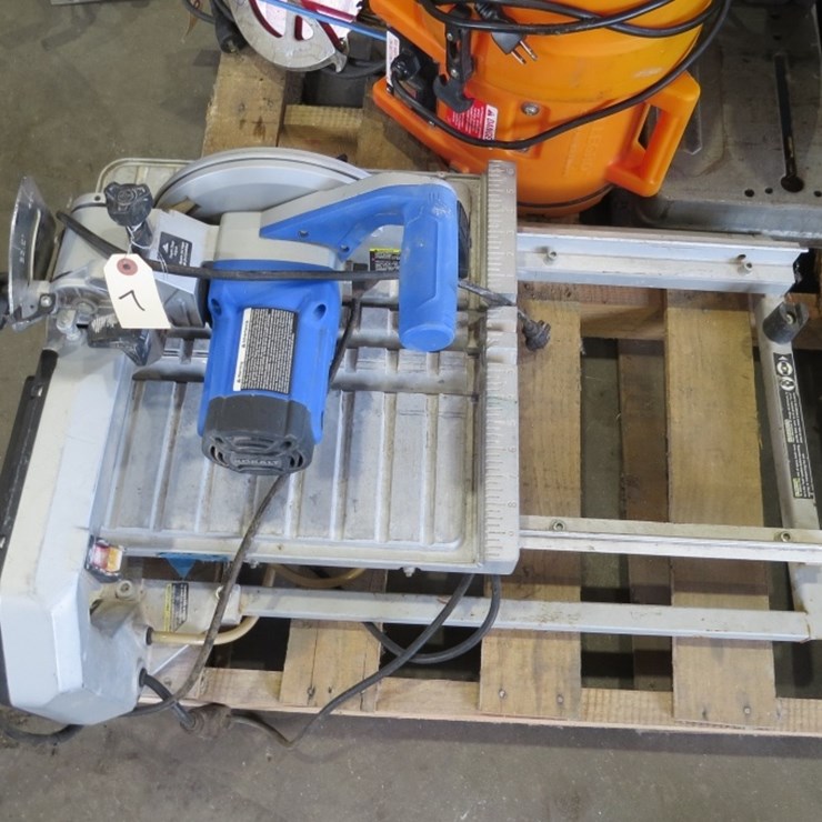 KOBALT TILE SAW