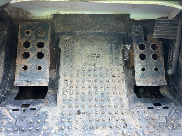 2018-bobcat-t650-image-21