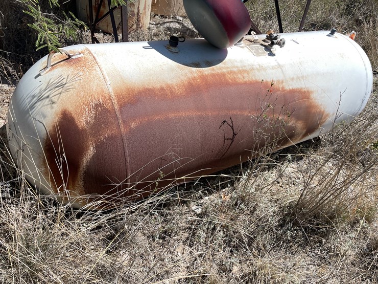 #1060-•-propane-tank-image-4