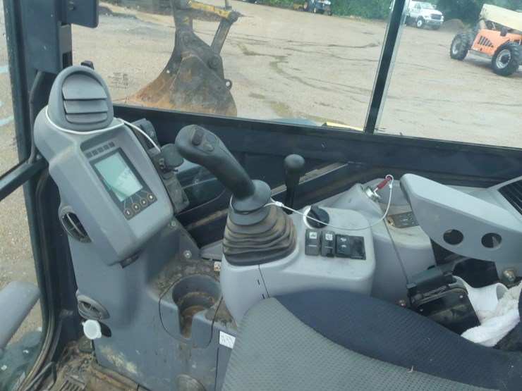deere-30g-image-11