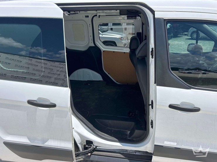 2016-ford-transit-connect-image-18