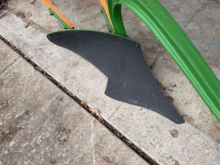 john-deere-left-hand-plow-image-11