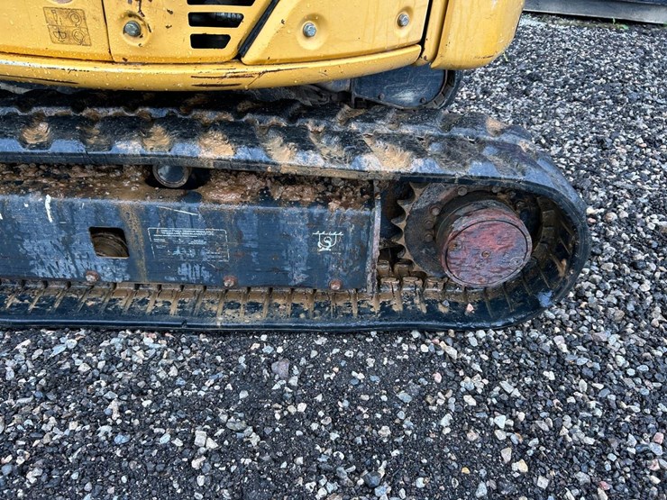 deere-27d-image-17