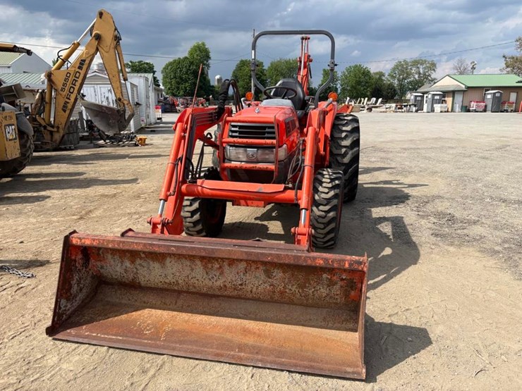 2007-kubota-l3830hst-image-5