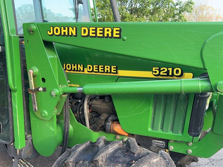 john-deere-5210-image-42