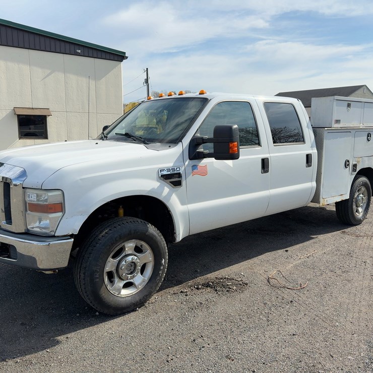 2010 FORD F350 XLT