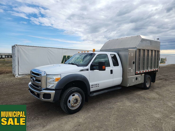 2011-ford-f550-image-1