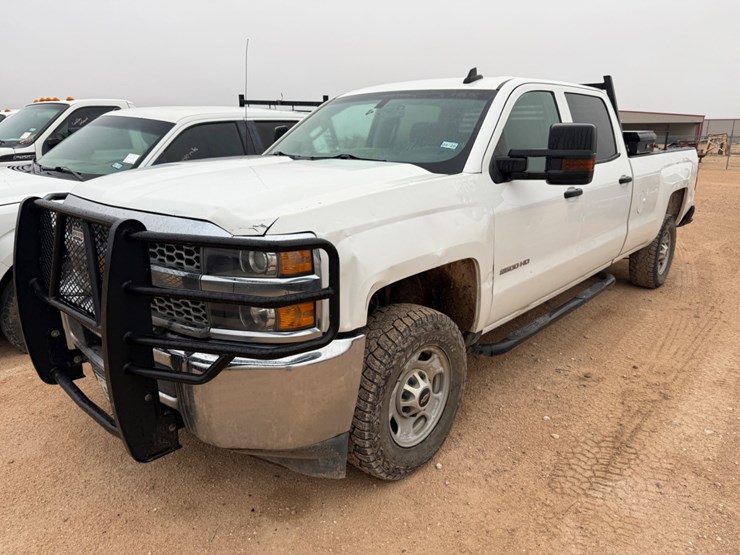 2019-chevrolet-silverado-2500hd-image-1