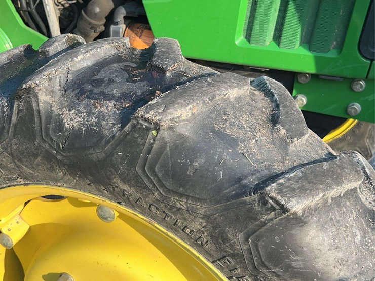 john-deere-5210-image-45