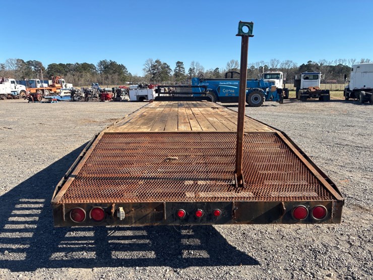 2006-legend-trailer-25ft-flatbed-dovetail-trailer-image-6