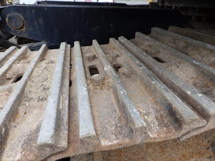 2019-caterpillar-335f-lcr-image-42