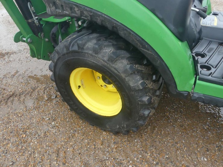 john-deere-1025r-image-11