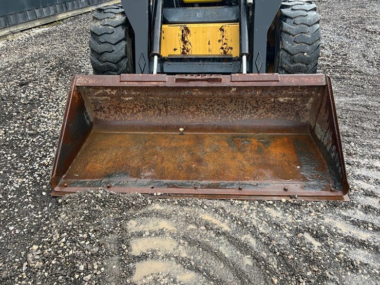 new-holland-lx985-image-9