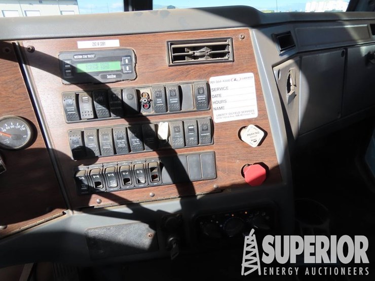 2012-western-star-4900-image-8