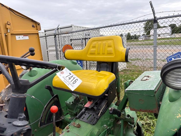 john-deere-2040-image-17