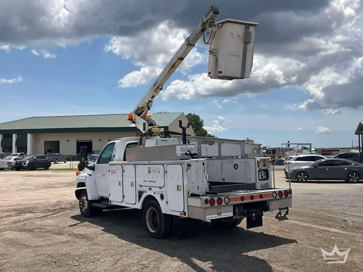 2005-gmc-c4500-versalift-tel29n-02-29ft.-insulated-bucket-truck-image-4