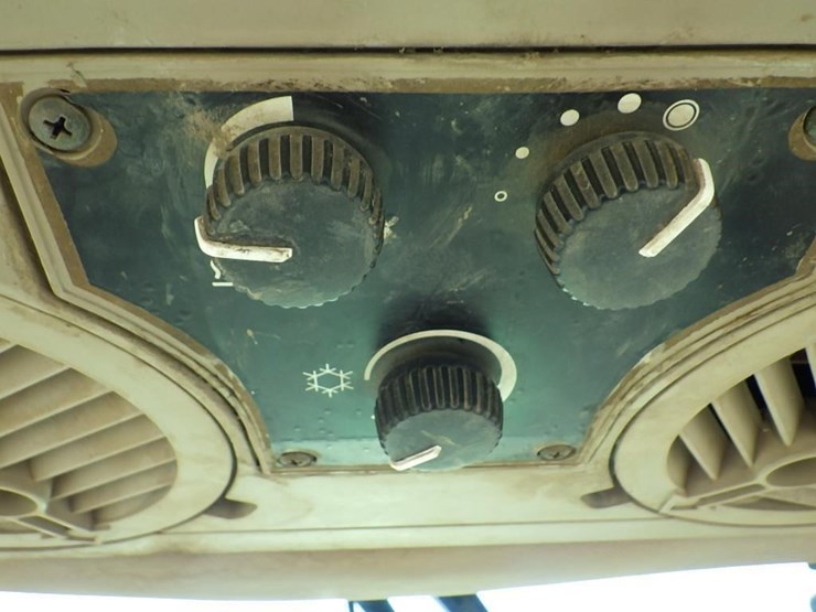 john-deere-5520n-image-39