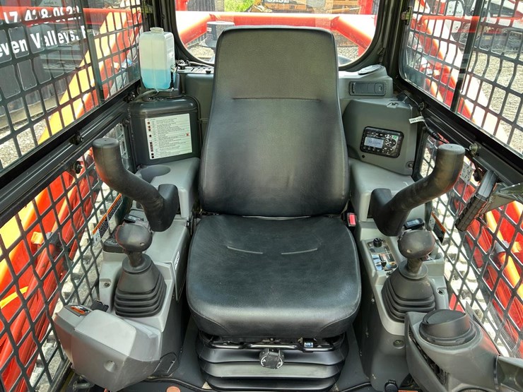 2024-kubota-svl97-2-image-19