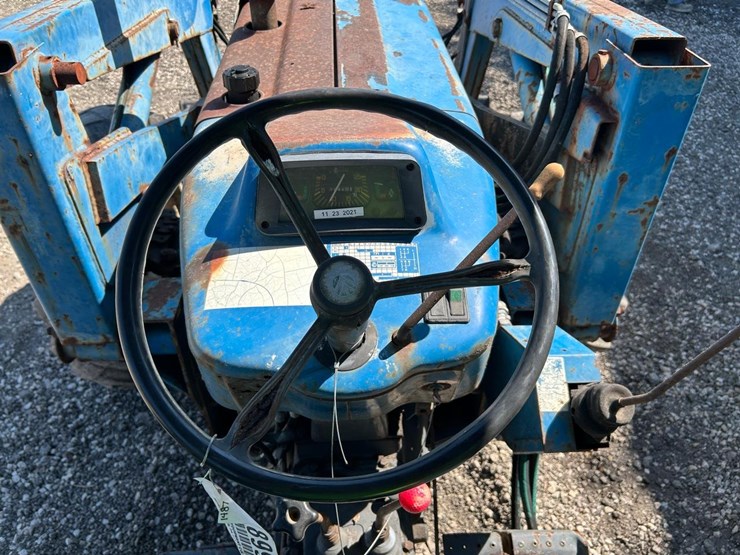 new-holland-3930-image-19