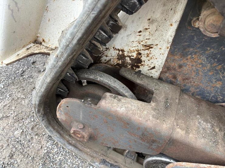 2018-bobcat-mt85-image-10