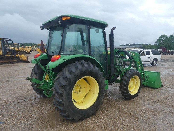 2016-john-deere-5065e-image-3