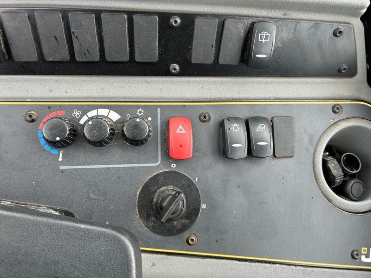 jcb-407-image-24