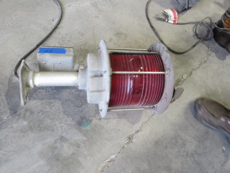 b&b-engineering-corp-lights-x-2-image-6
