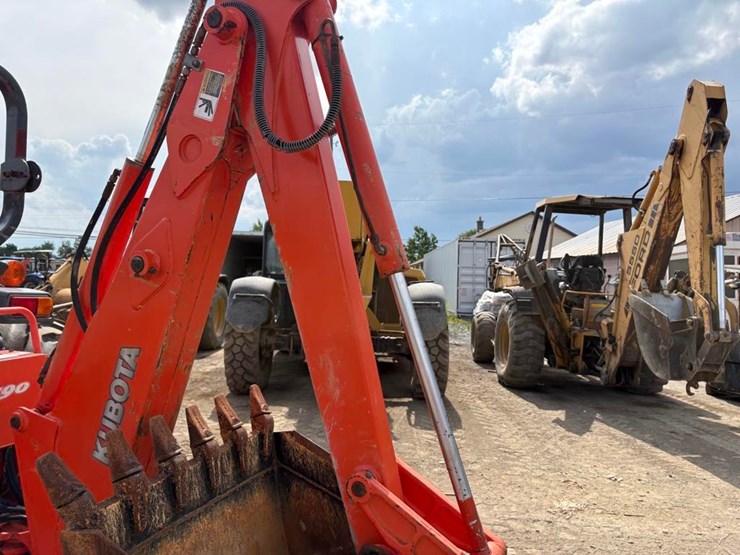 2007-kubota-l3830hst-image-21