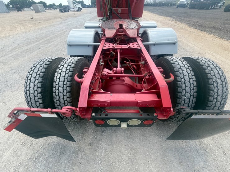 2011-kenworth-t800-image-20