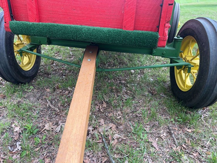 john-deere-wagon-image-7