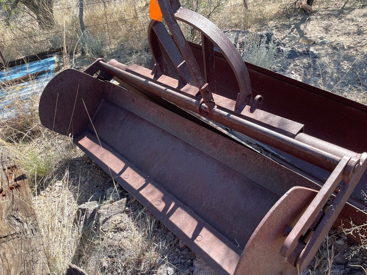 #1035-•-back-blade-and-chute-metal-image-2