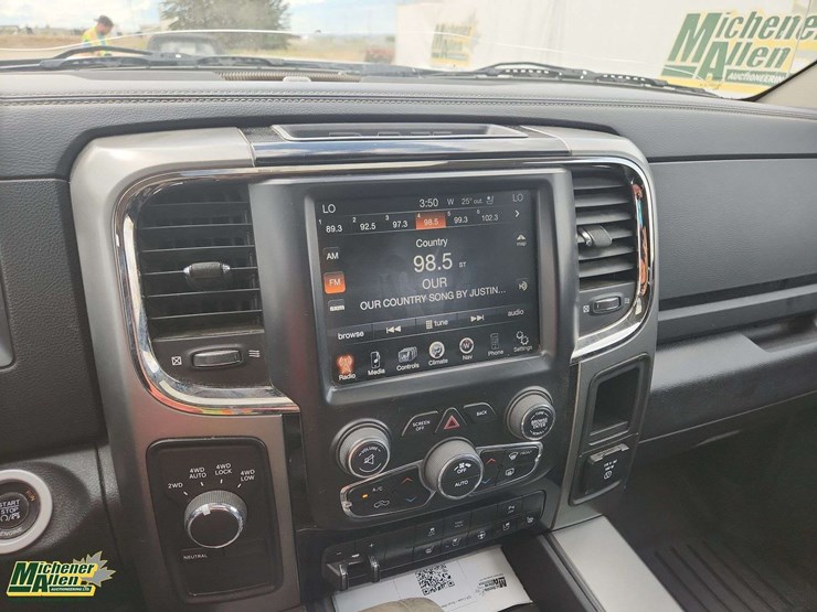 2013-dodge-1500-image-13