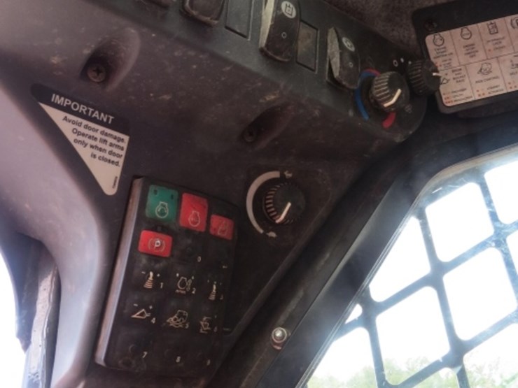 2020-deere-333g-image-11