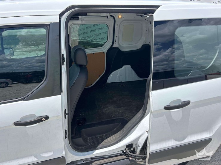 2016-ford-transit-connect-image-17