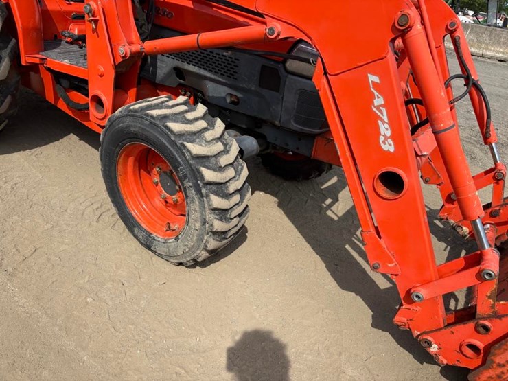 2007-kubota-l3830hst-image-11