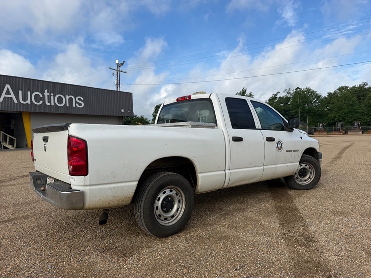 2007-dodge-ram-1500-image-3