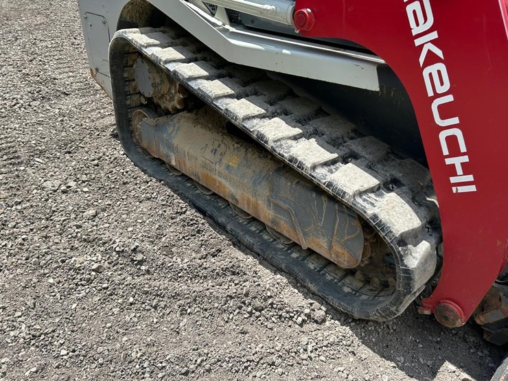 2022-takeuchi-tl8r2-image-12