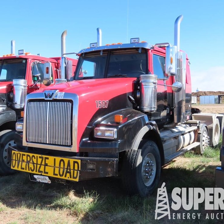 2015 WESTERN STAR 4900