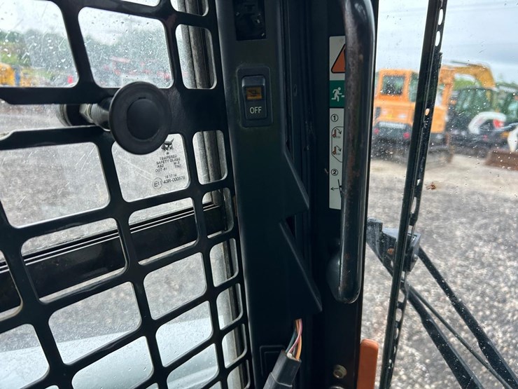 2017-bobcat-t650-image-25
