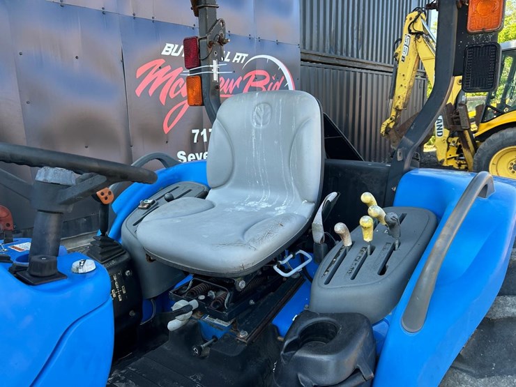 new-holland-tc40da-image-23