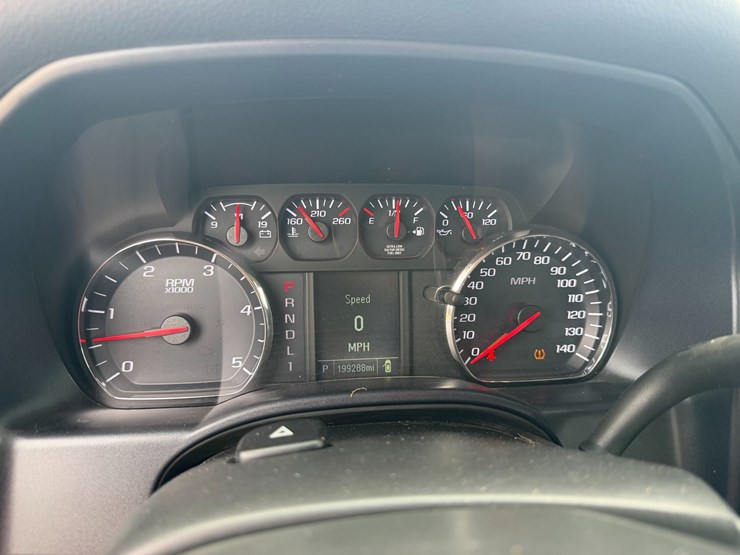 2019-chevrolet-2500-image-12