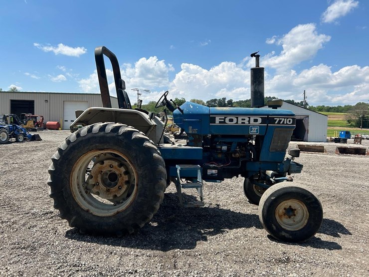 ford-7710-image-5