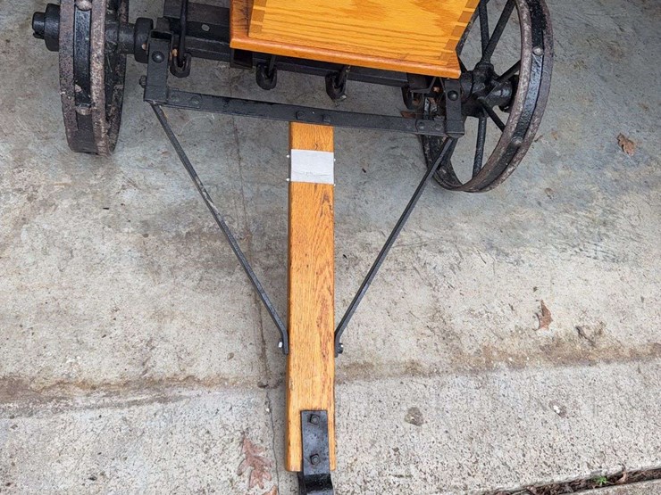 international-harvester-famous-4hp-image-8