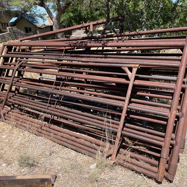 #1040 • Panel Gates