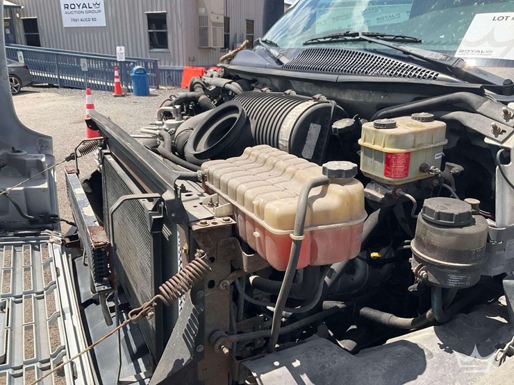 2005-gmc-c4500-versalift-tel29n-02-29ft.-insulated-bucket-truck-image-8