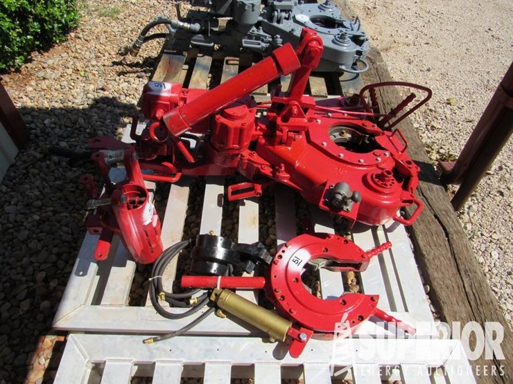 massey-ferguson-8-image-2