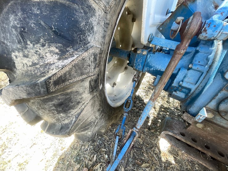 ford-tractor-image-23
