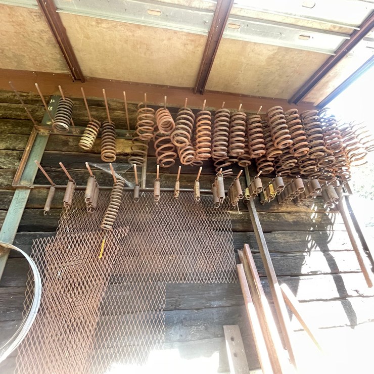 #1050 • Various Style and Size of Springs
