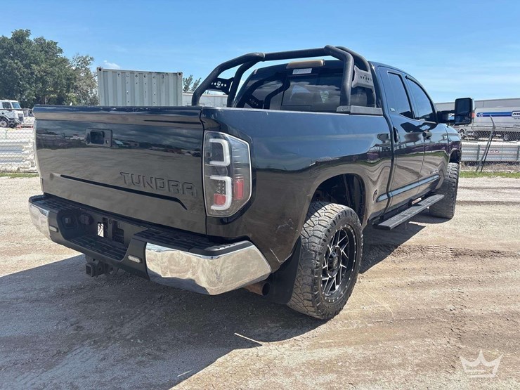 2016-toyota-tundra-image-3